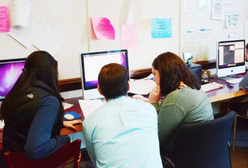Tutorial provides academic structure